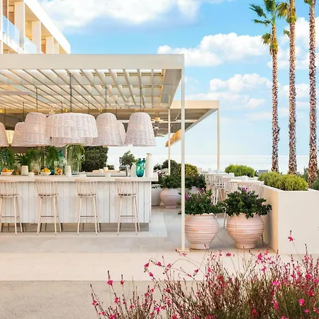 Ikos Andalusia منتجع إِستيبونا